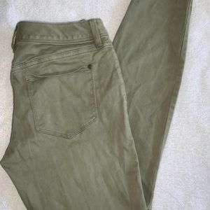 Light army green jeans w zipper